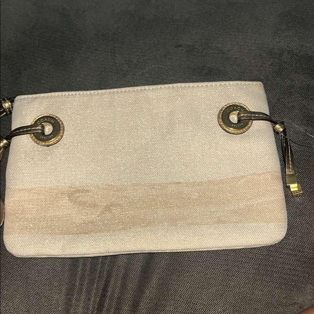 NWOT Elegant Coach Beige Clutch with Starfish Accent - Picture 8 of 8